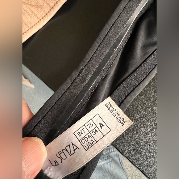 Stylish Women's Bra Set - Black and Tan - Picture 5 of 5